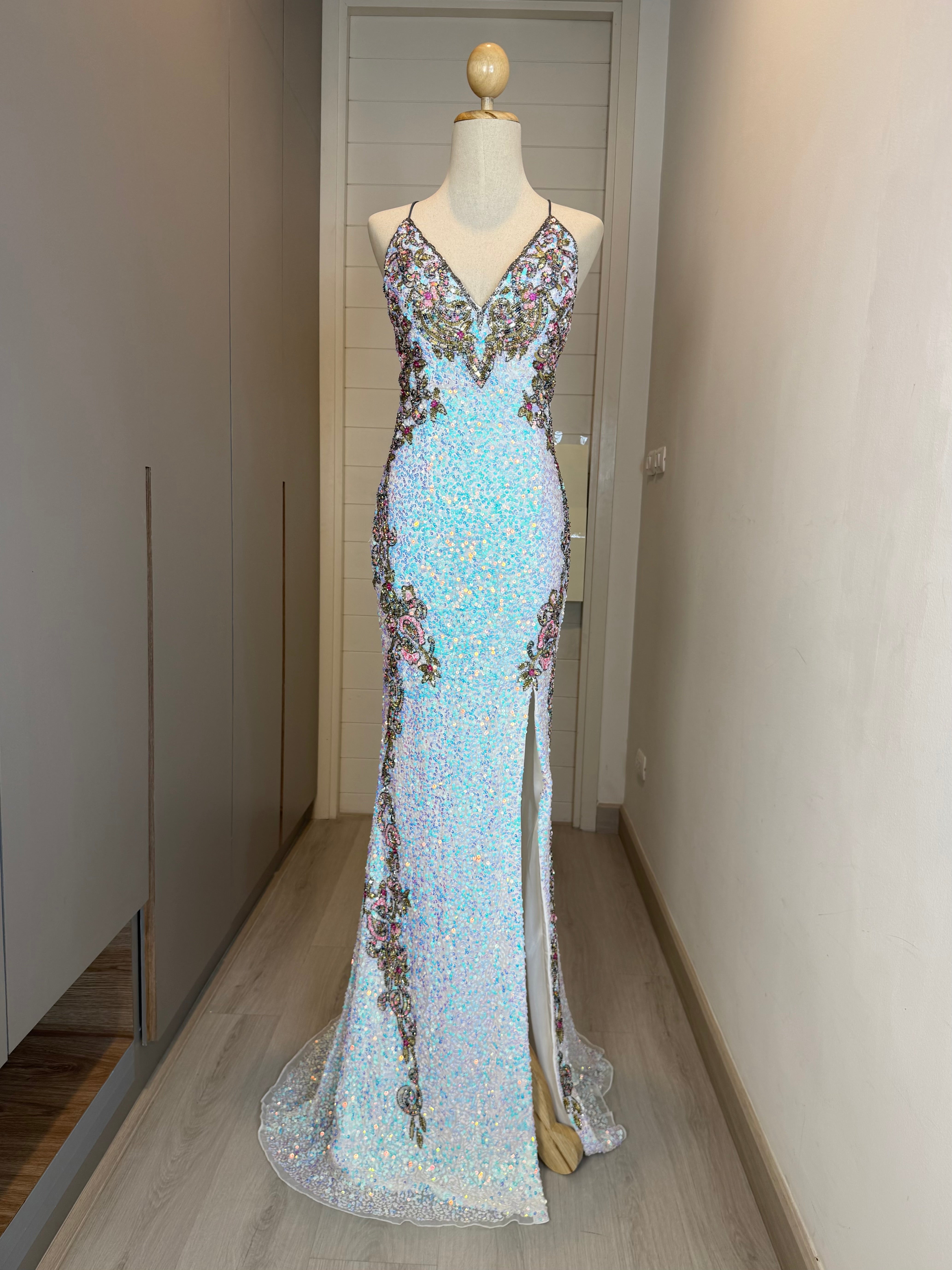V246 Vintage-Style Primavera Iridescent Aqua Sequin Lace-Up Gown (XS-S) สายสานหลังปรับระดับได้