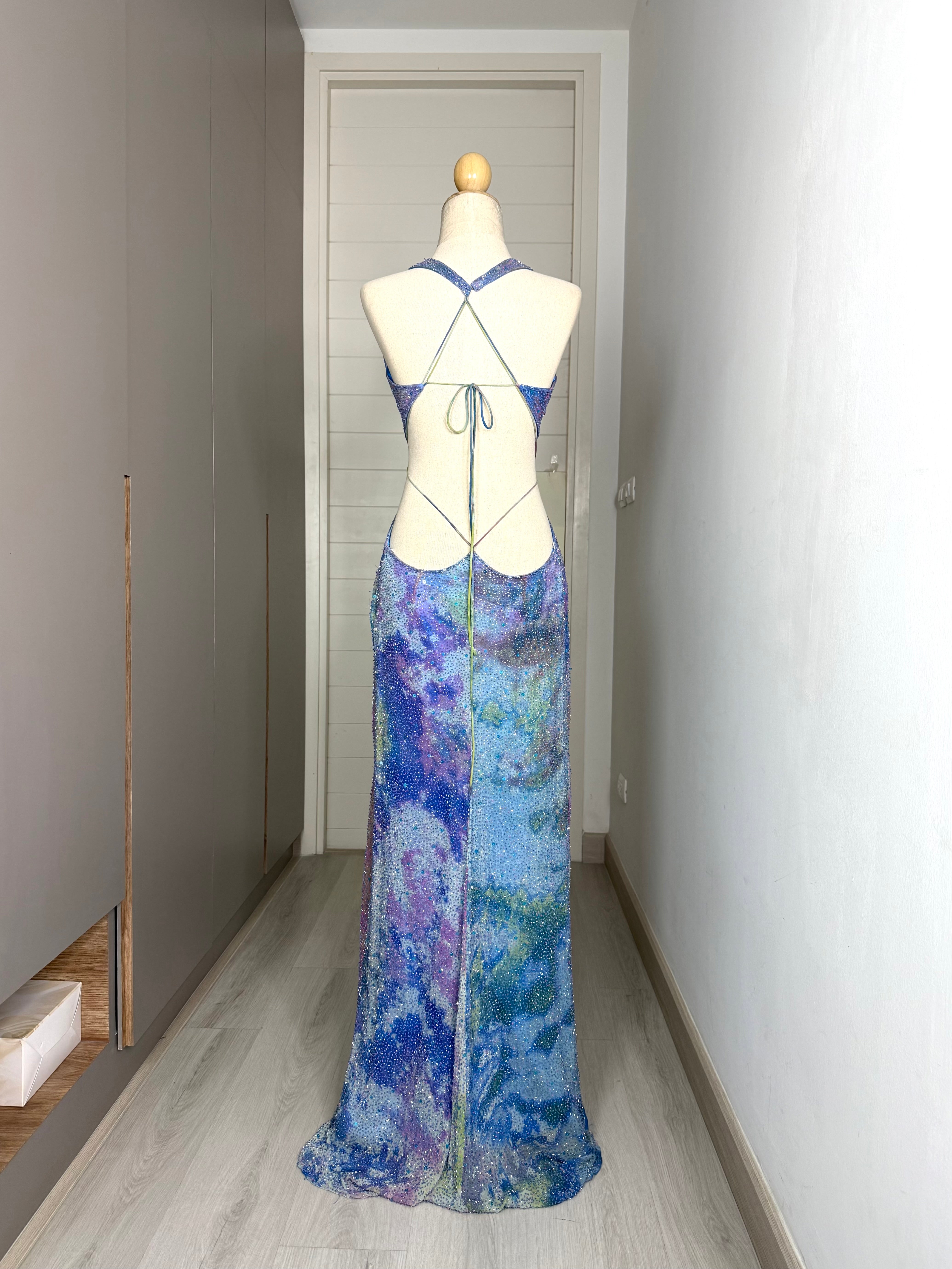 V110 Vintage Le Gala Celestial Shimmer Gown (M-L)