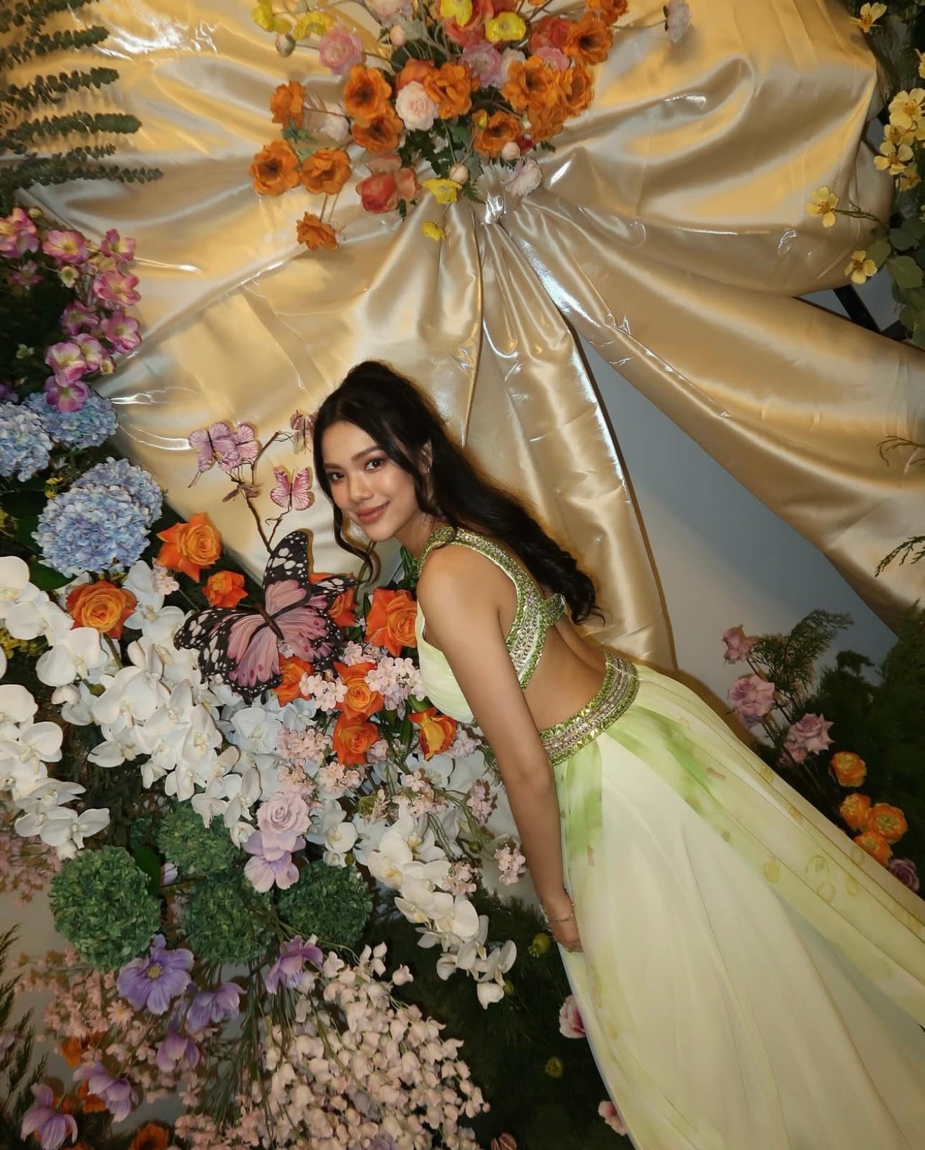 C01 Camille La Vie Baby Green Evening Gown (XS)