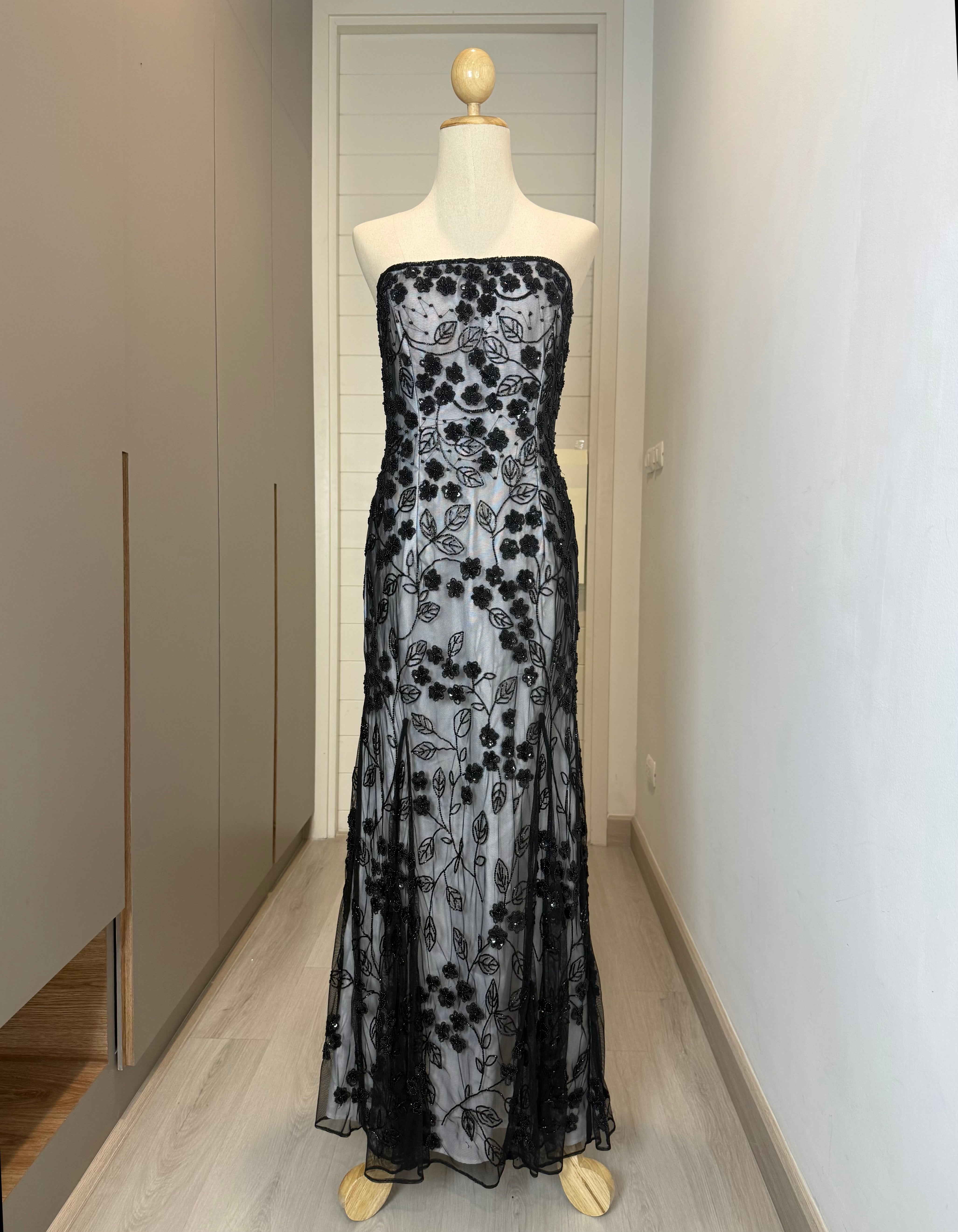 V142 Vintage Cache Midnight Garden Strapless Gown (M)