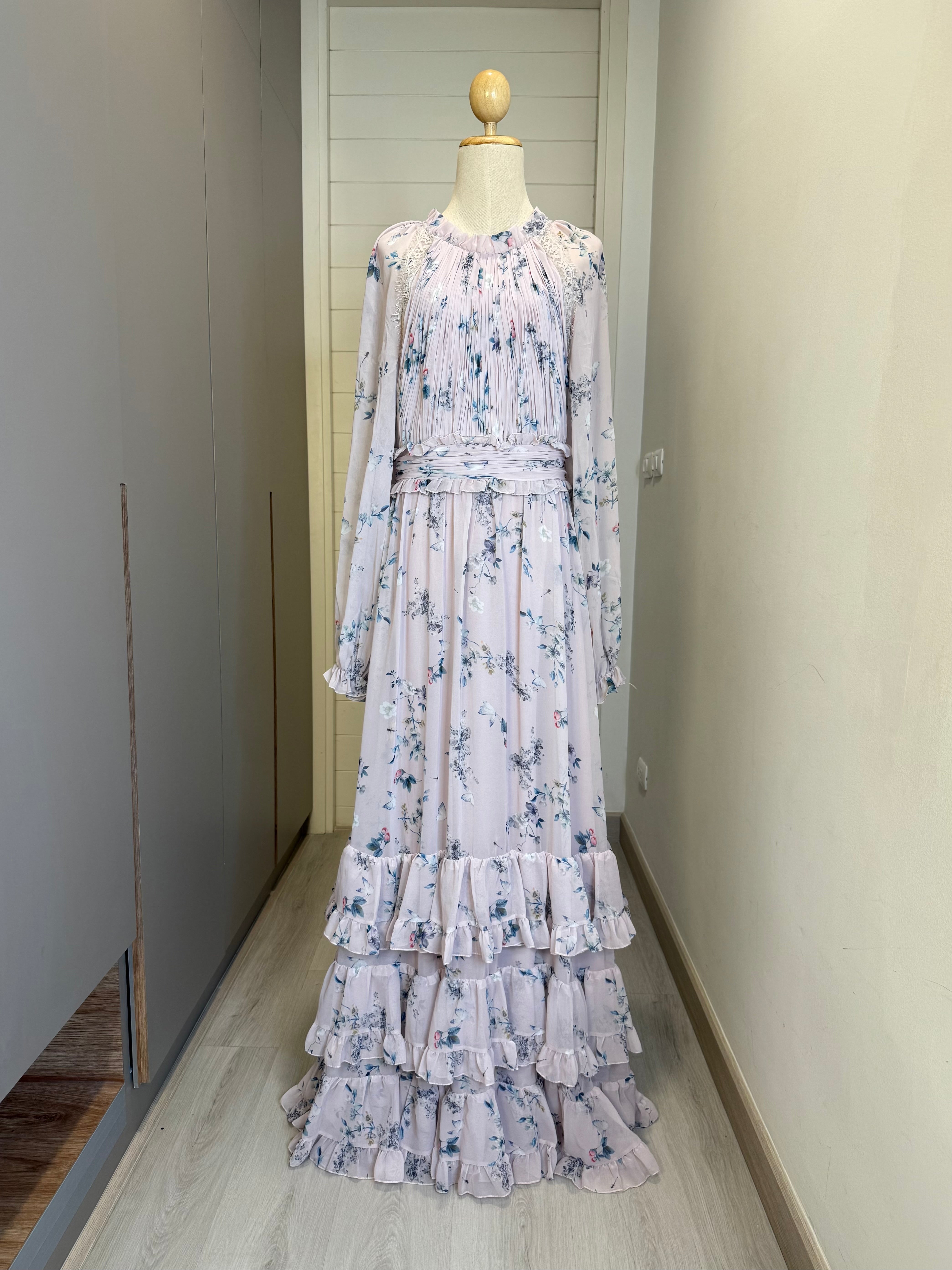 V233 Vintage Style Mac Duggal Blush Ruffle Garden Gown (M)