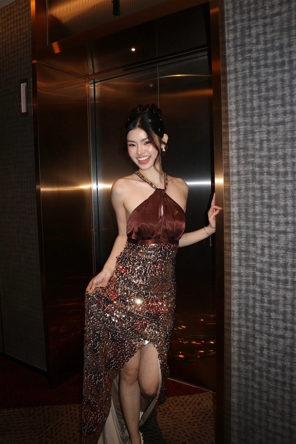 V129 Vintage Super Rare Golden Mocha Sequins Gown (XS-S)