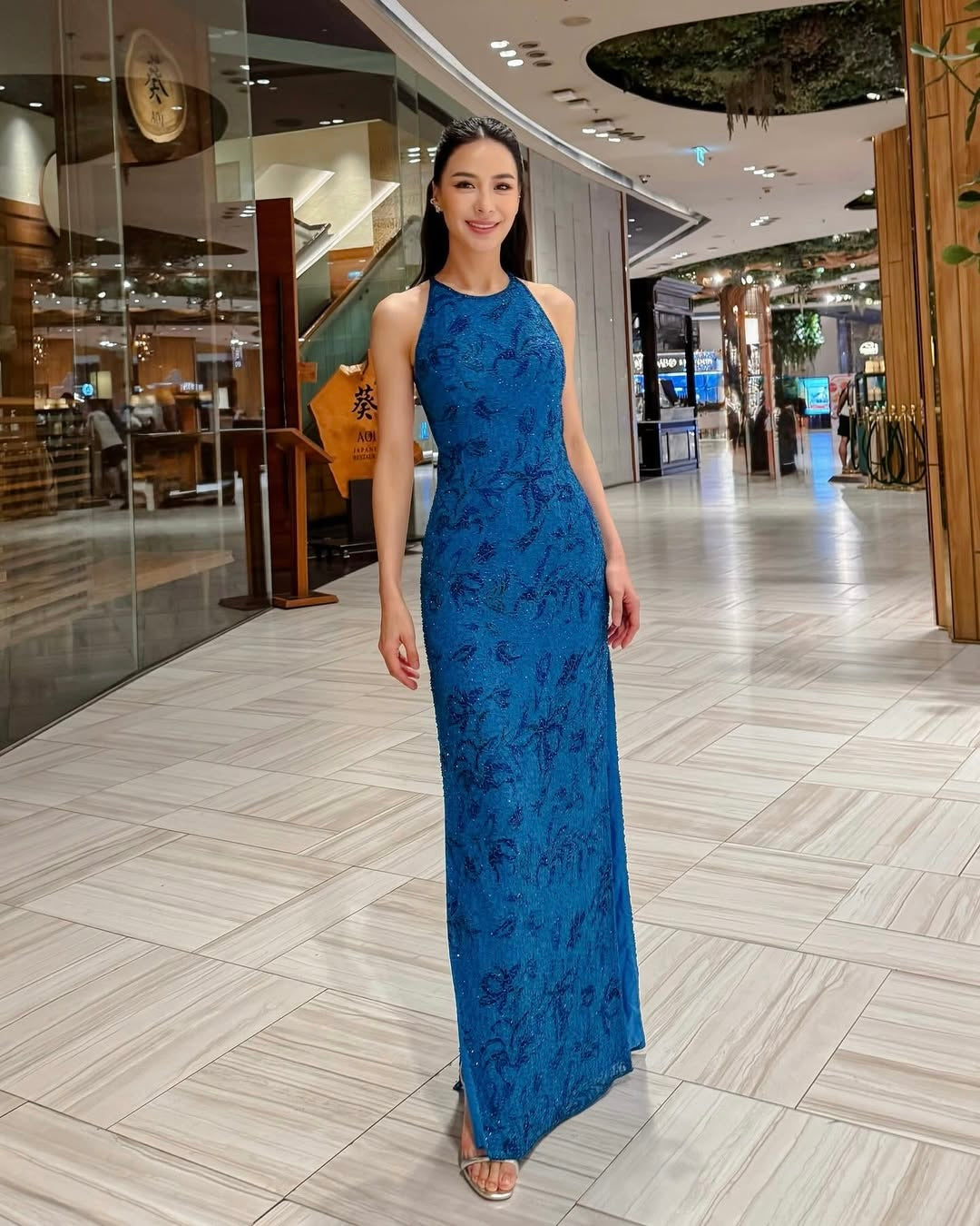 V112 Vintage Ocean Petals Evening Gown (XS-S)