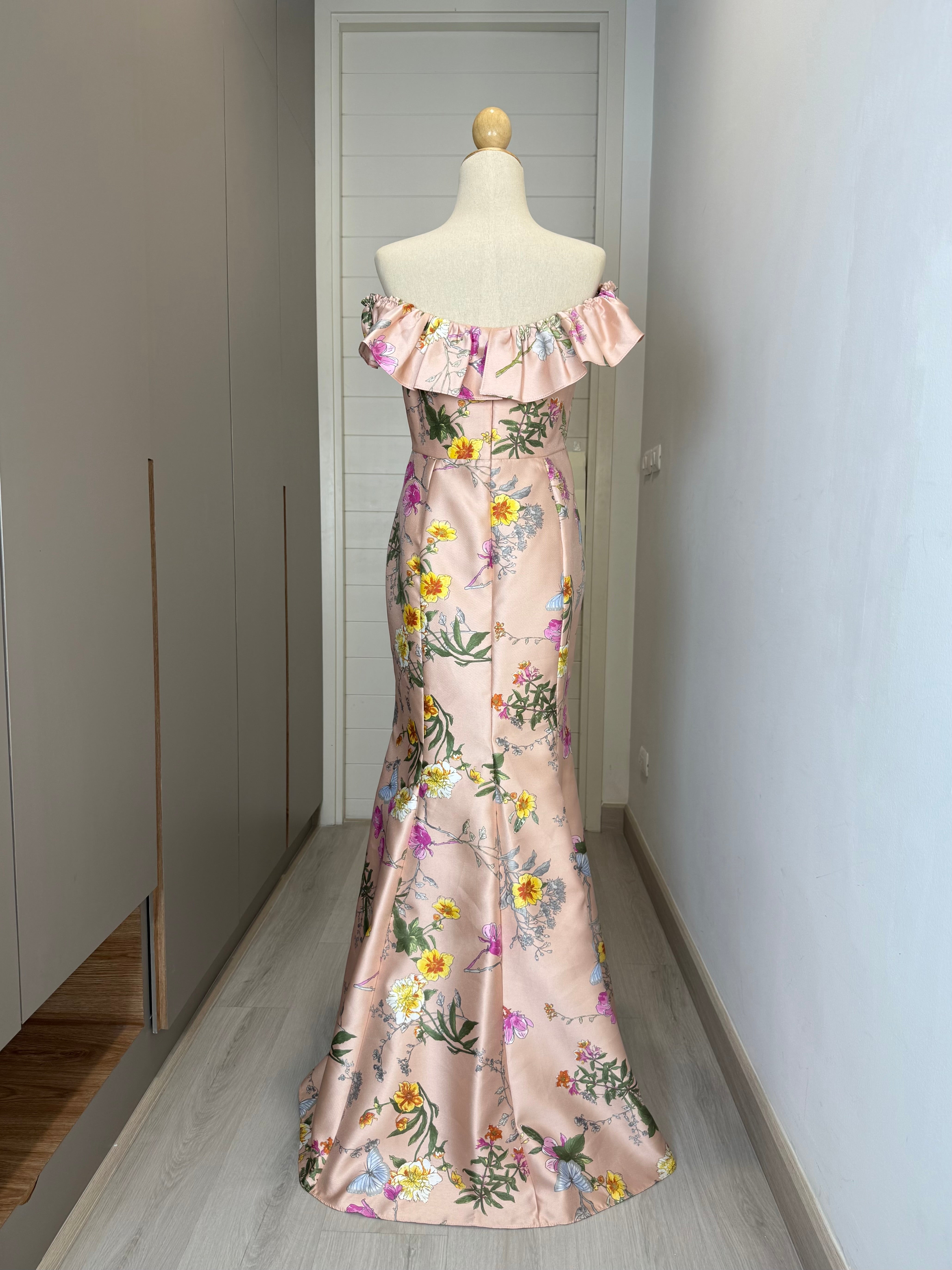 V202 Vintage Blooming Garden Satin Off-Shoulder Dress (M)