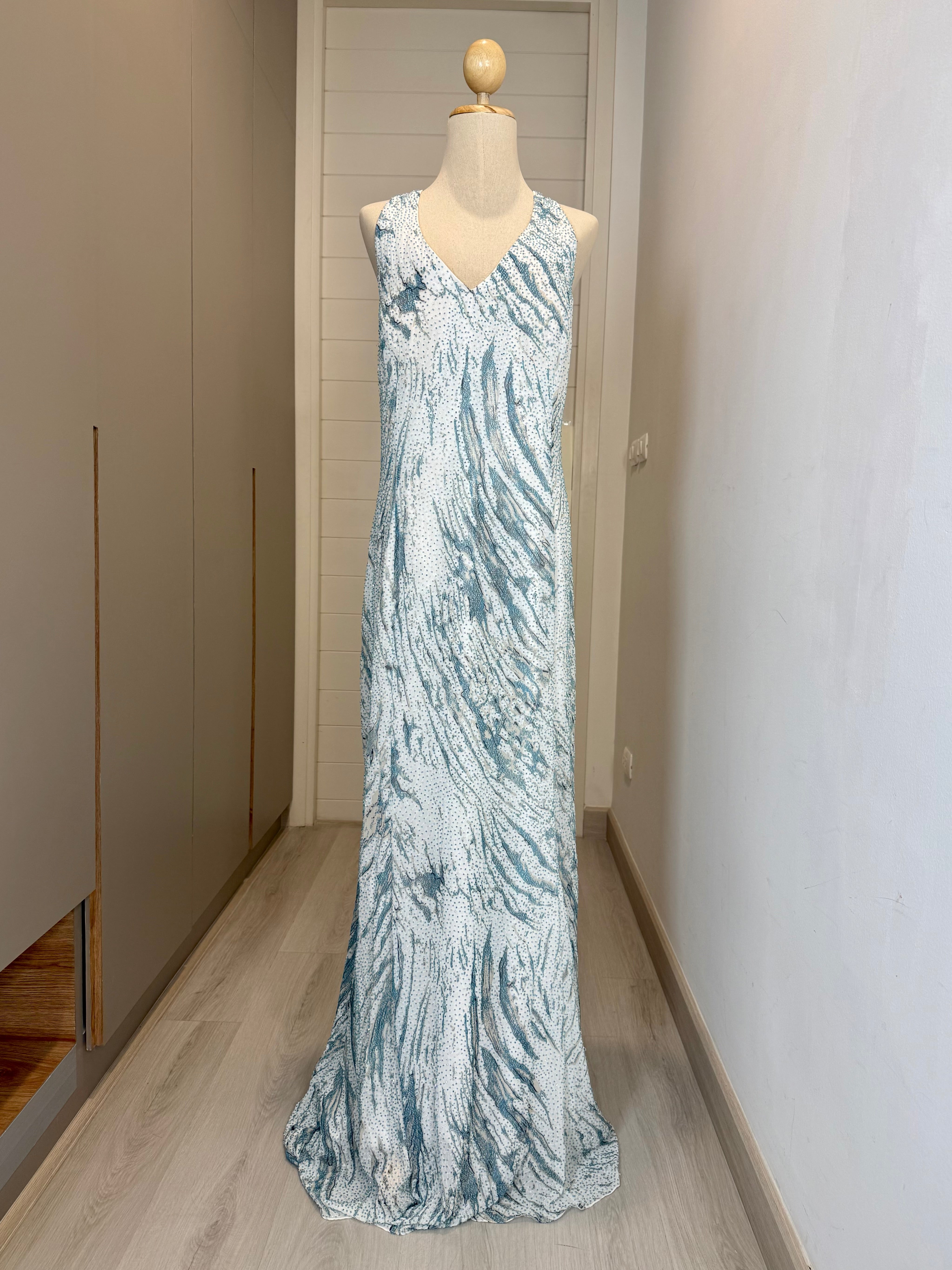 V248 Vintage Ocean Veil Halter Gown (XL)