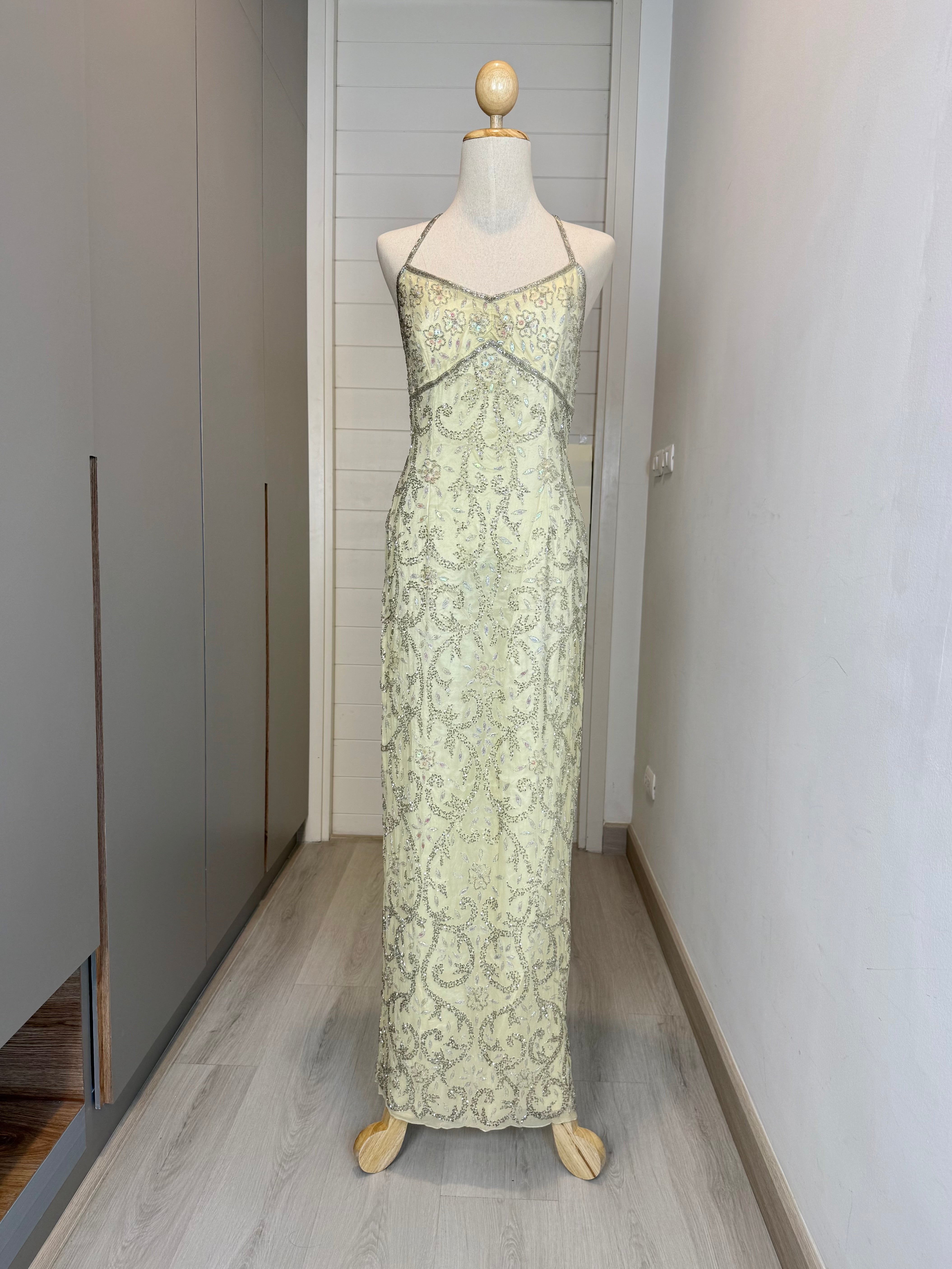 V246 Vintage Papell Boutique Evening Buttercream Beaded Crisscross-Back Gown (XS–S) *ตัดความยาวพิเศษสำหรับสาว Petite*