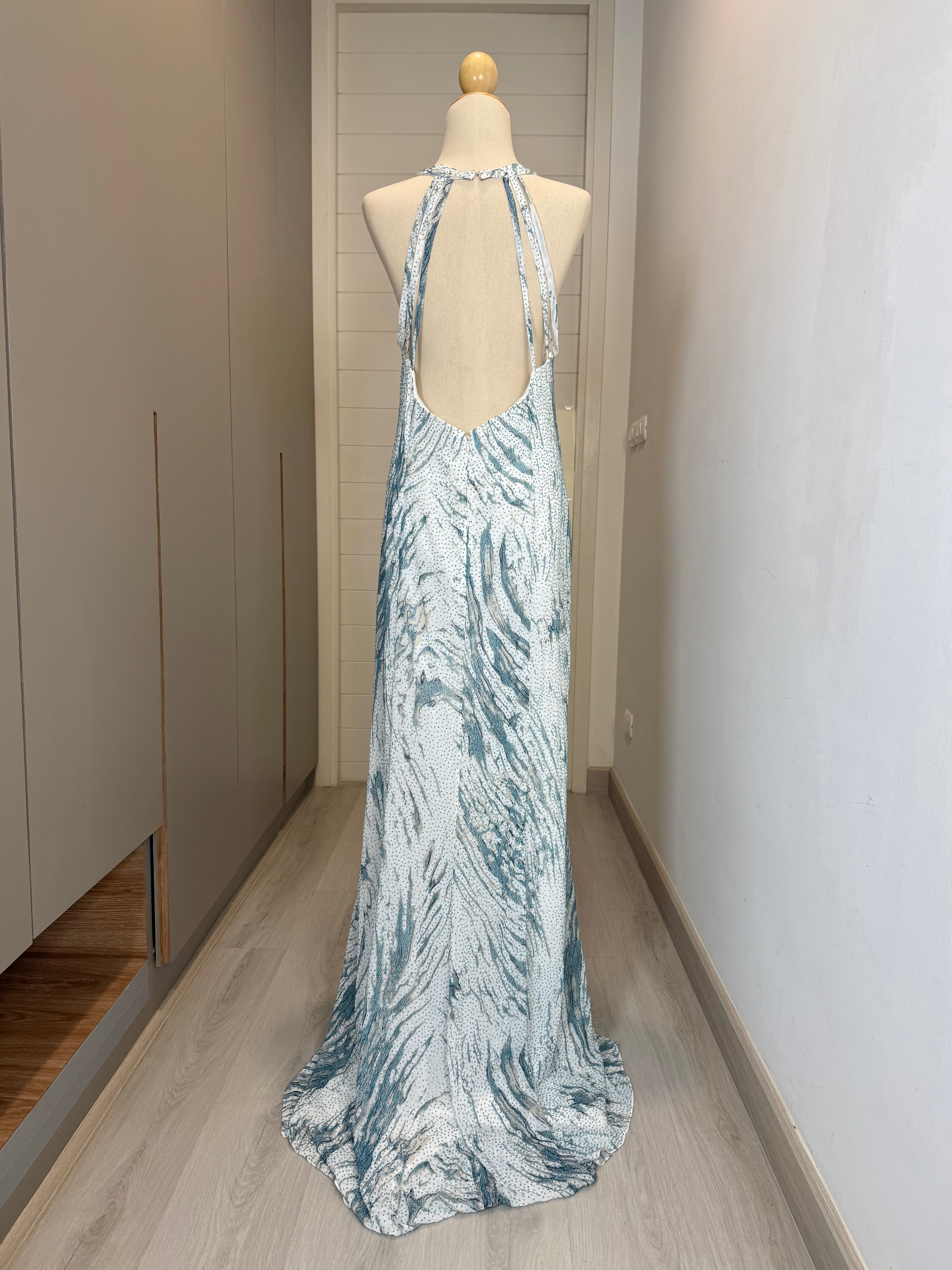 V248 Vintage Ocean Veil Halter Gown (XL)