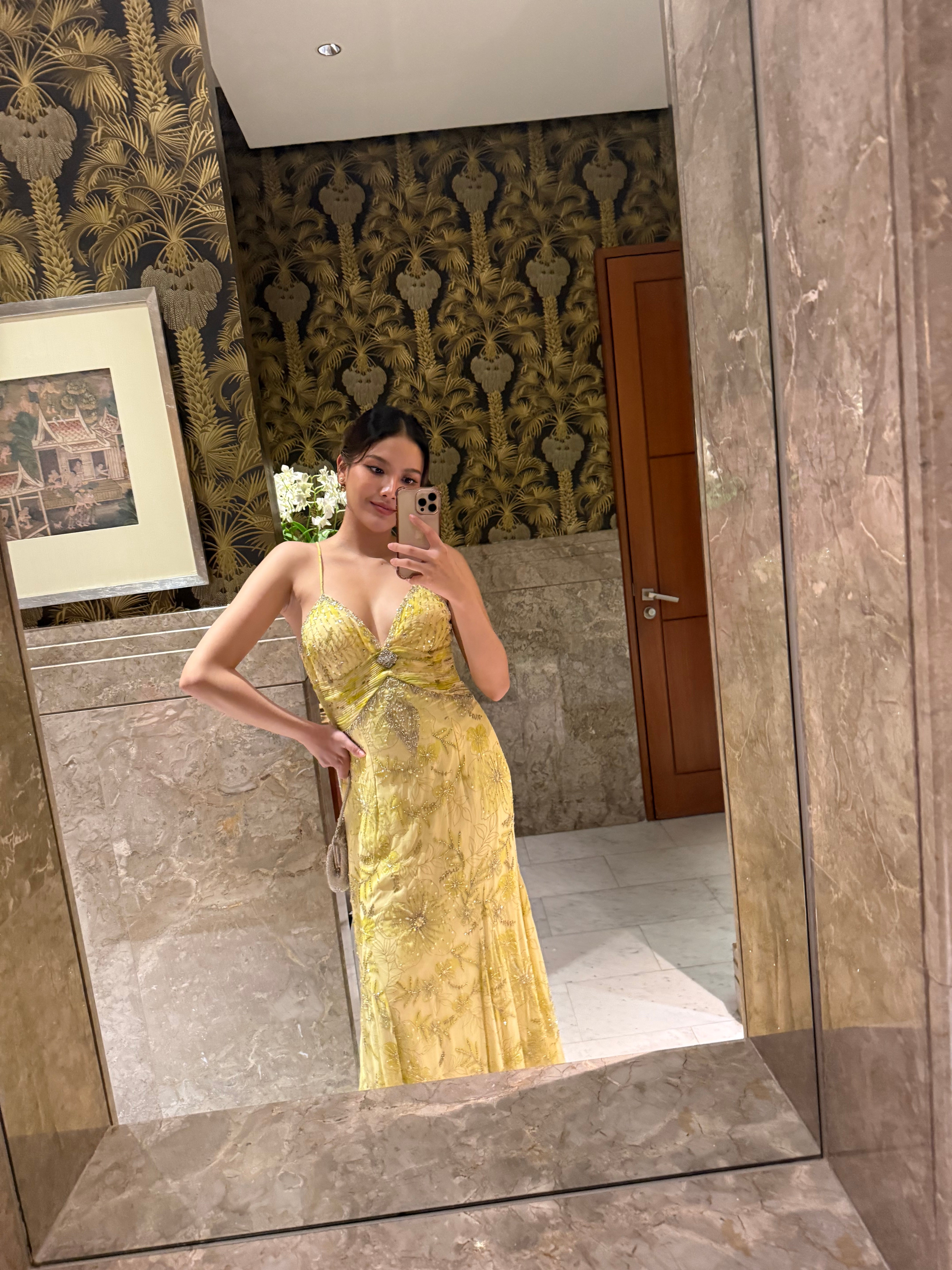 V193 Vintage Super Rare Sunshine Bloom Embroidered Gown (M)