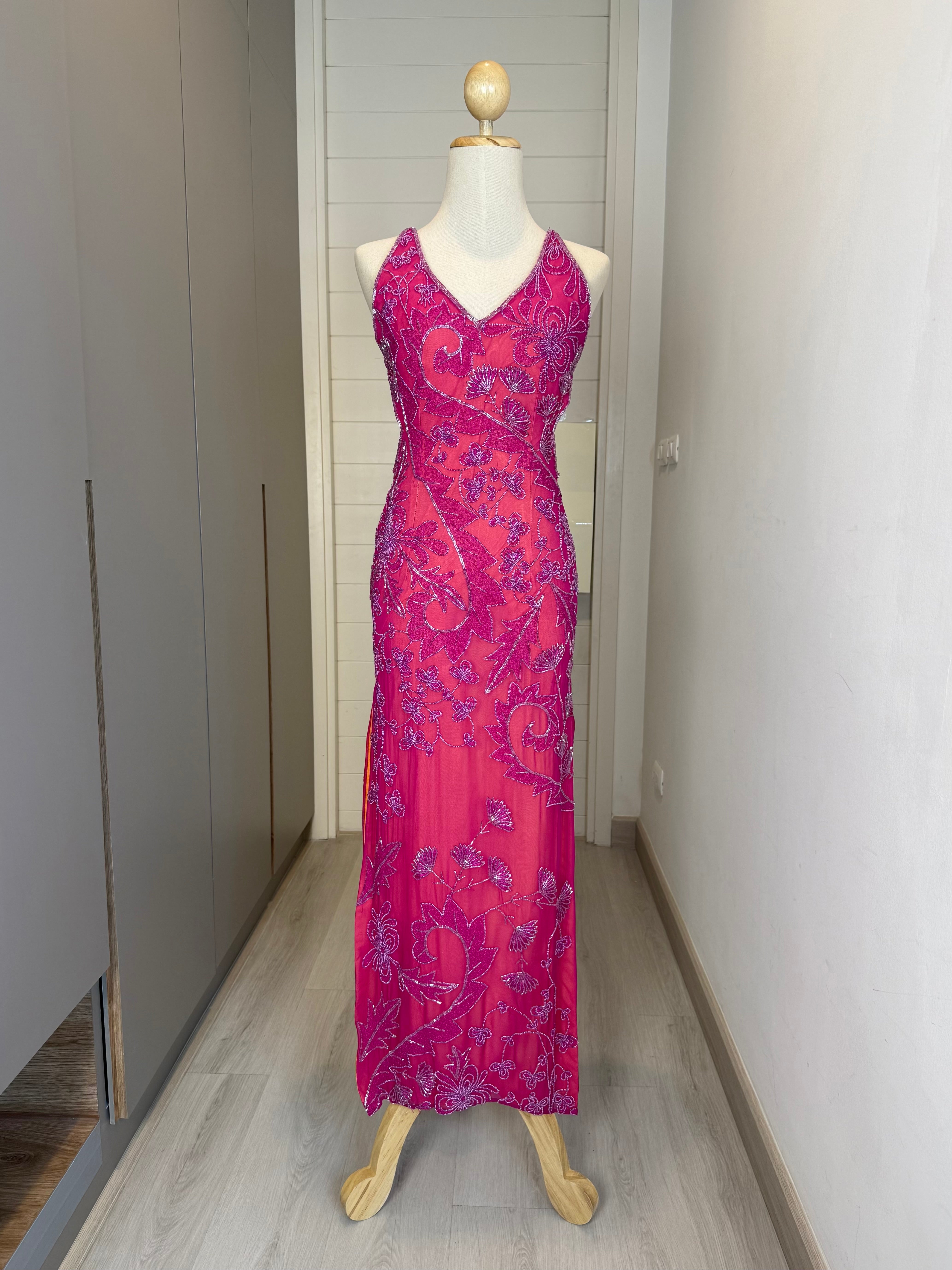 V243 Vintage Cache Fuchsia Beaded Open-Back Gown (XS) *ตัดความยาวพิเศษสำหรับสาว Petite