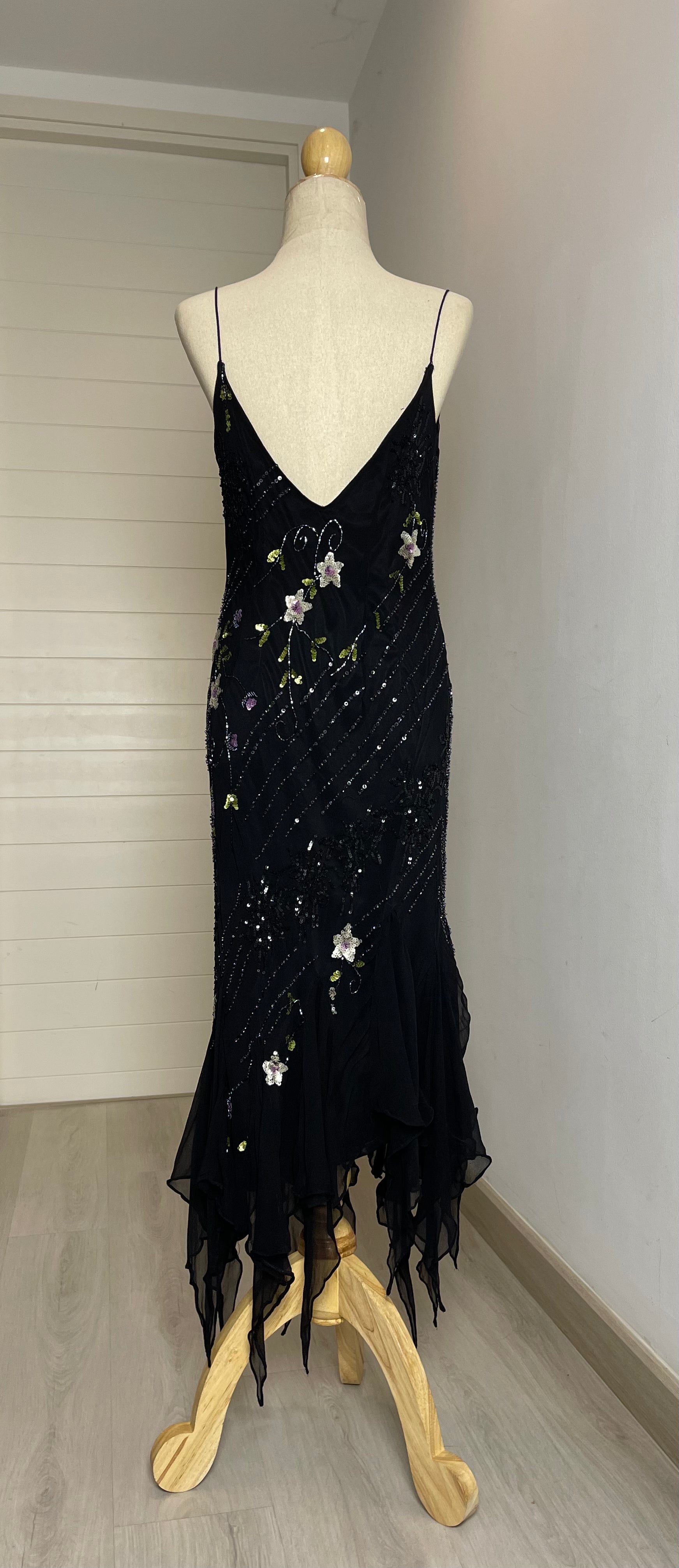 V04 Vintage Staney Floral Black Dress (XS-M) (ทรงเฉลียงเข้ารูปตามตัว)
