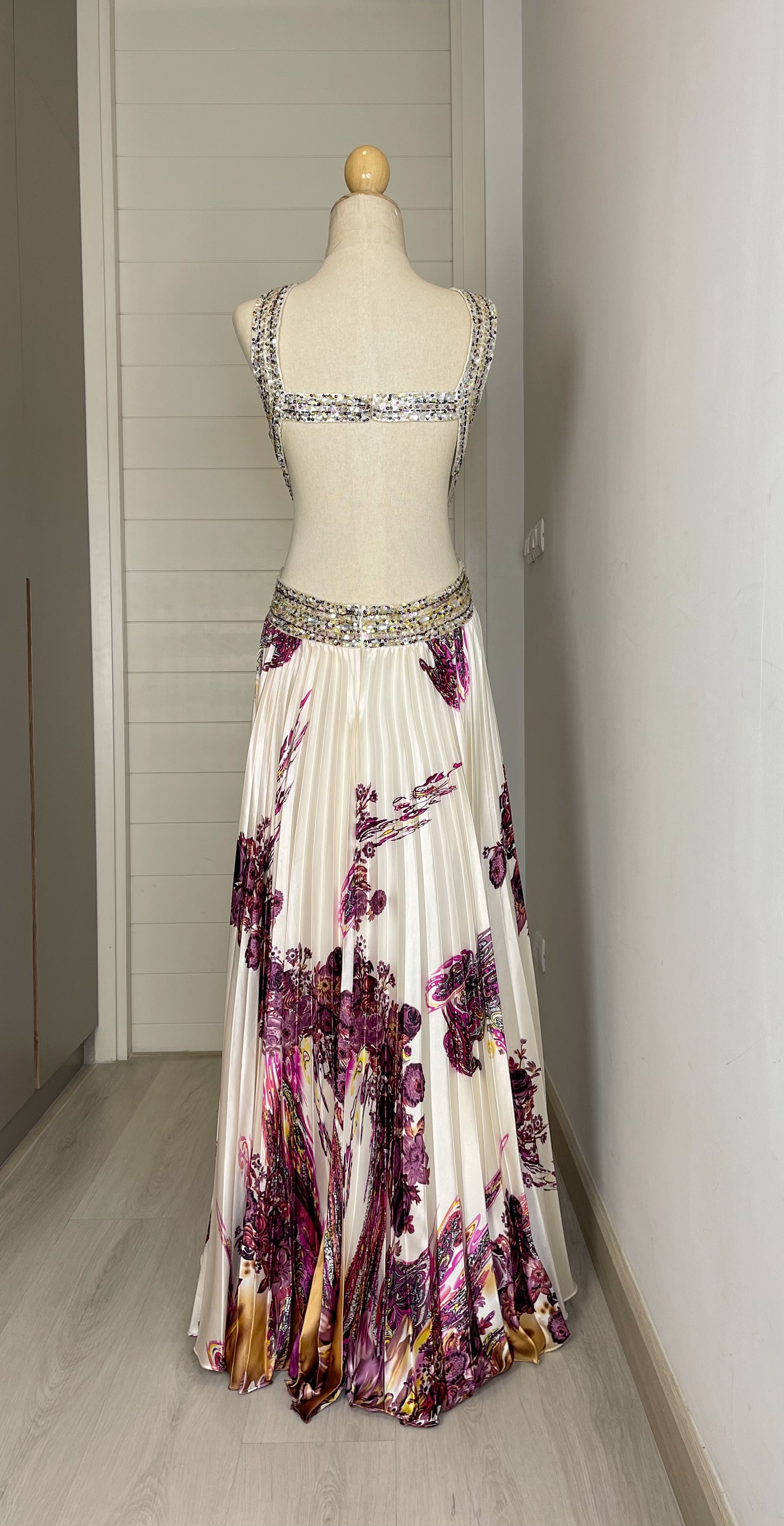 D01 Dave & Johnny Evening Gown (S) **ปิดการเช่าแล้ว**