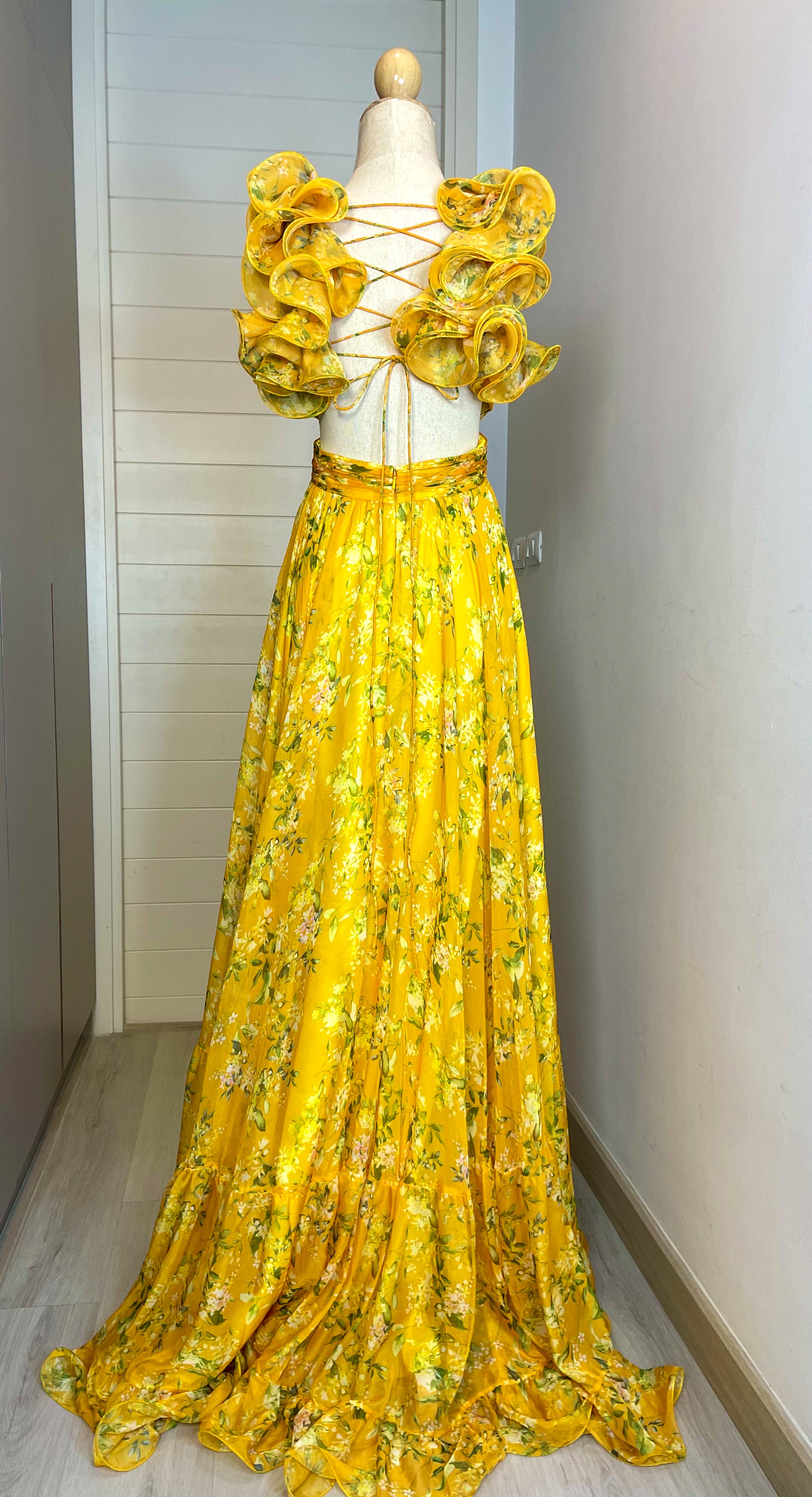 M10 Mac Duggal Yellow Evening Gown (S) (ถูกตัดความยาว สั้นกว่าตัวอื่น)