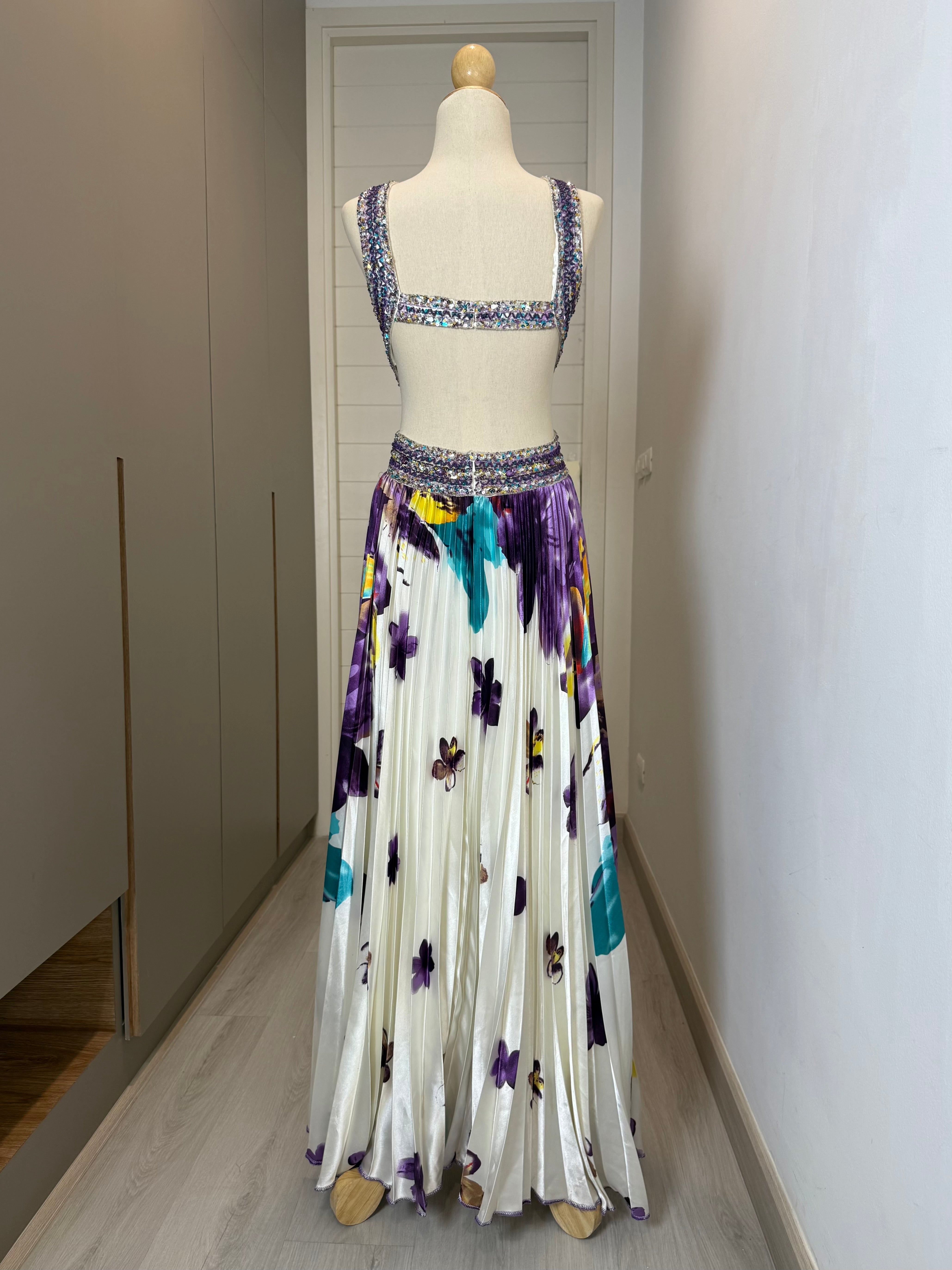 V201 Vintage Dave and Johnny Violet Floral Pleated Gown (XS-S) *ตัดความยาวพิเศษสำหรับสาว Petite*