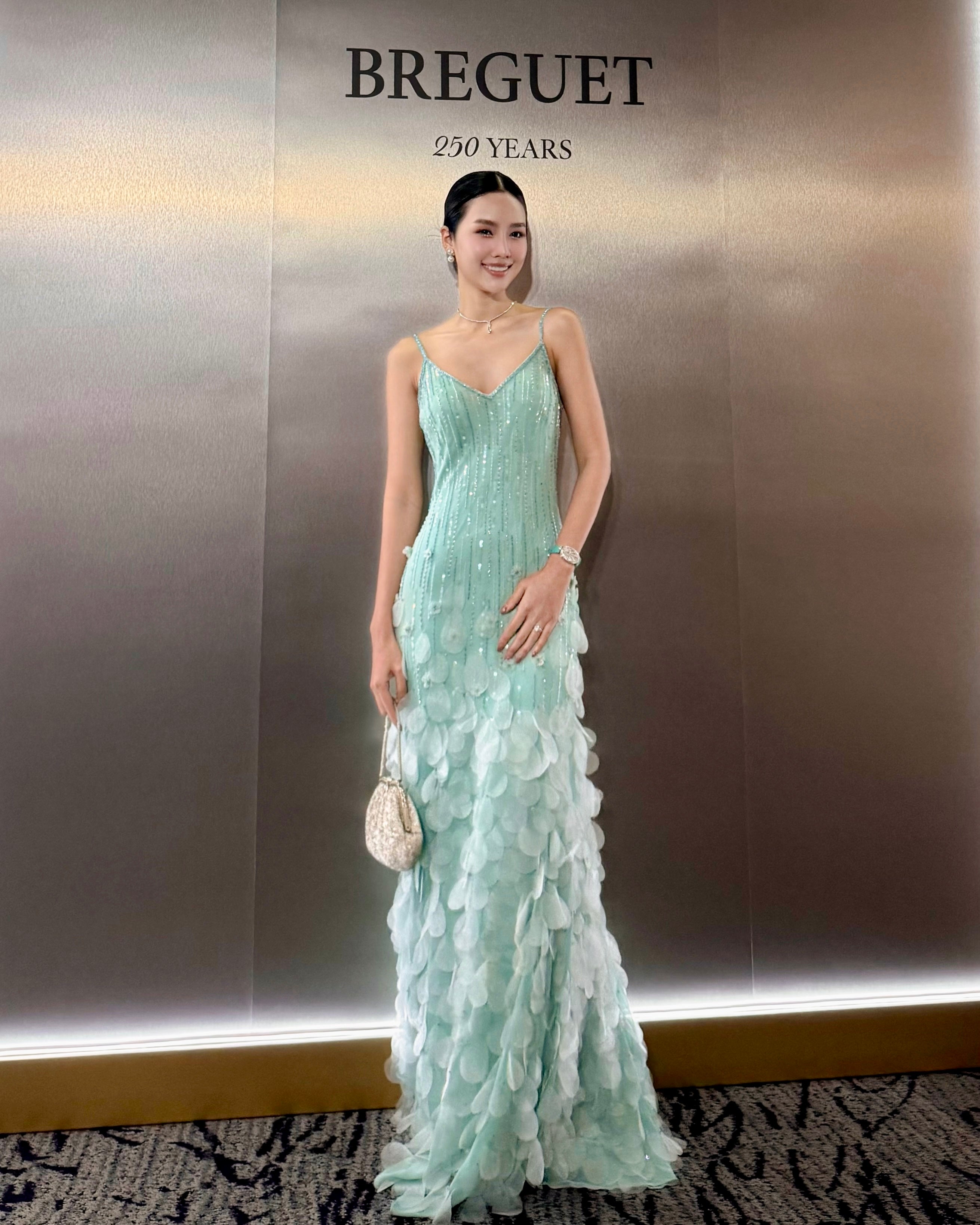 V153 Vintage Super Rare Sue Wong Seafoam Petal Gown (XS-S)