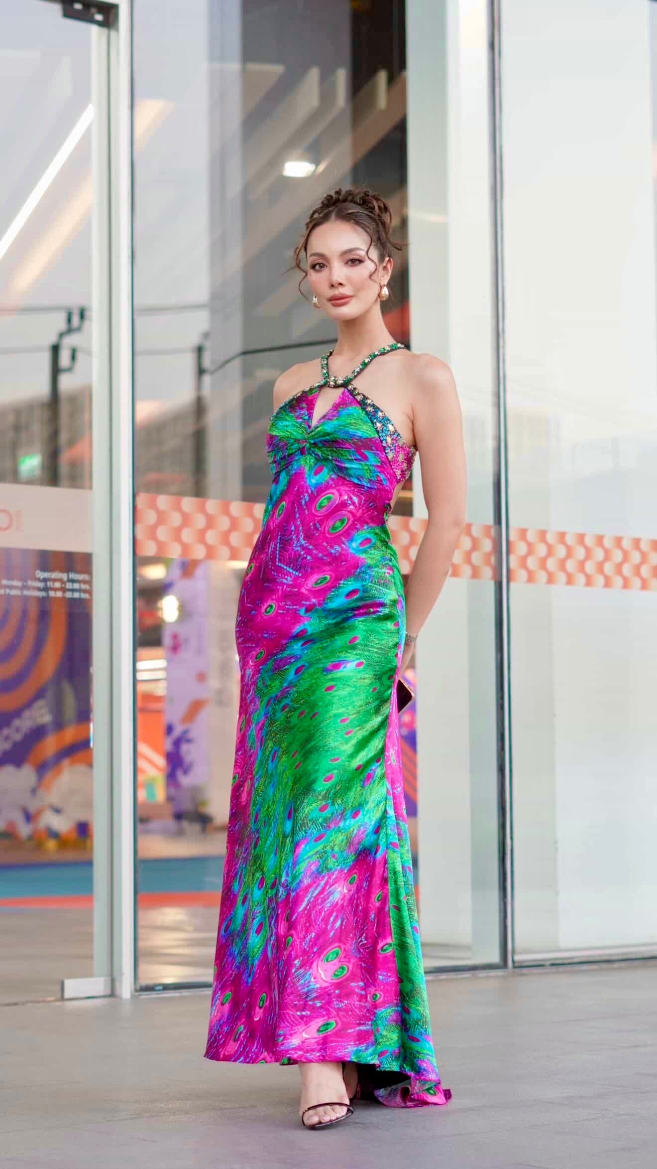 V259 Vintage Night Moves Peacock Jewel Beaded Gown (XS–S)