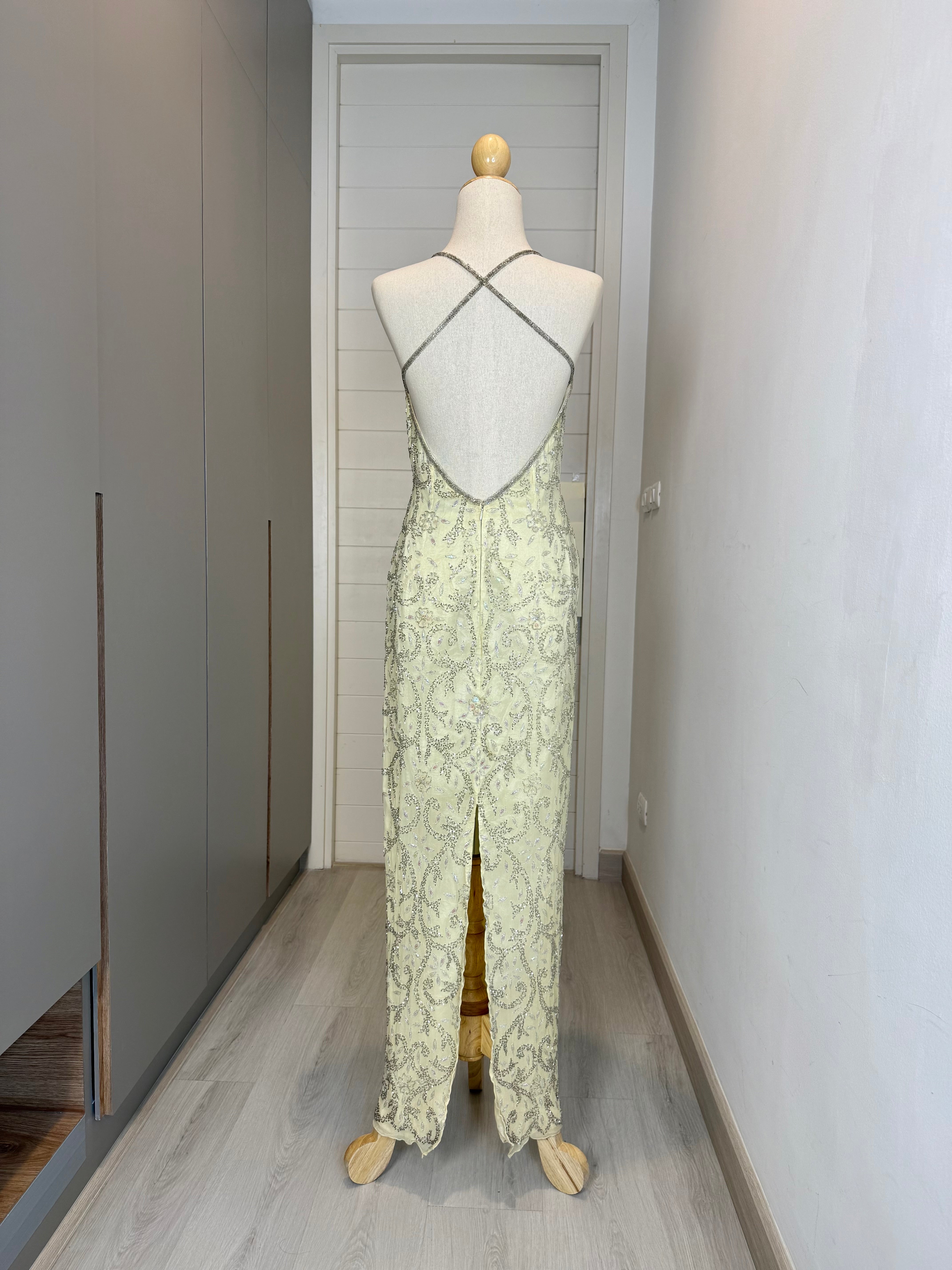 V246 Vintage Papell Boutique Evening Buttercream Beaded Crisscross-Back Gown (XS–S) *ตัดความยาวพิเศษสำหรับสาว Petite*