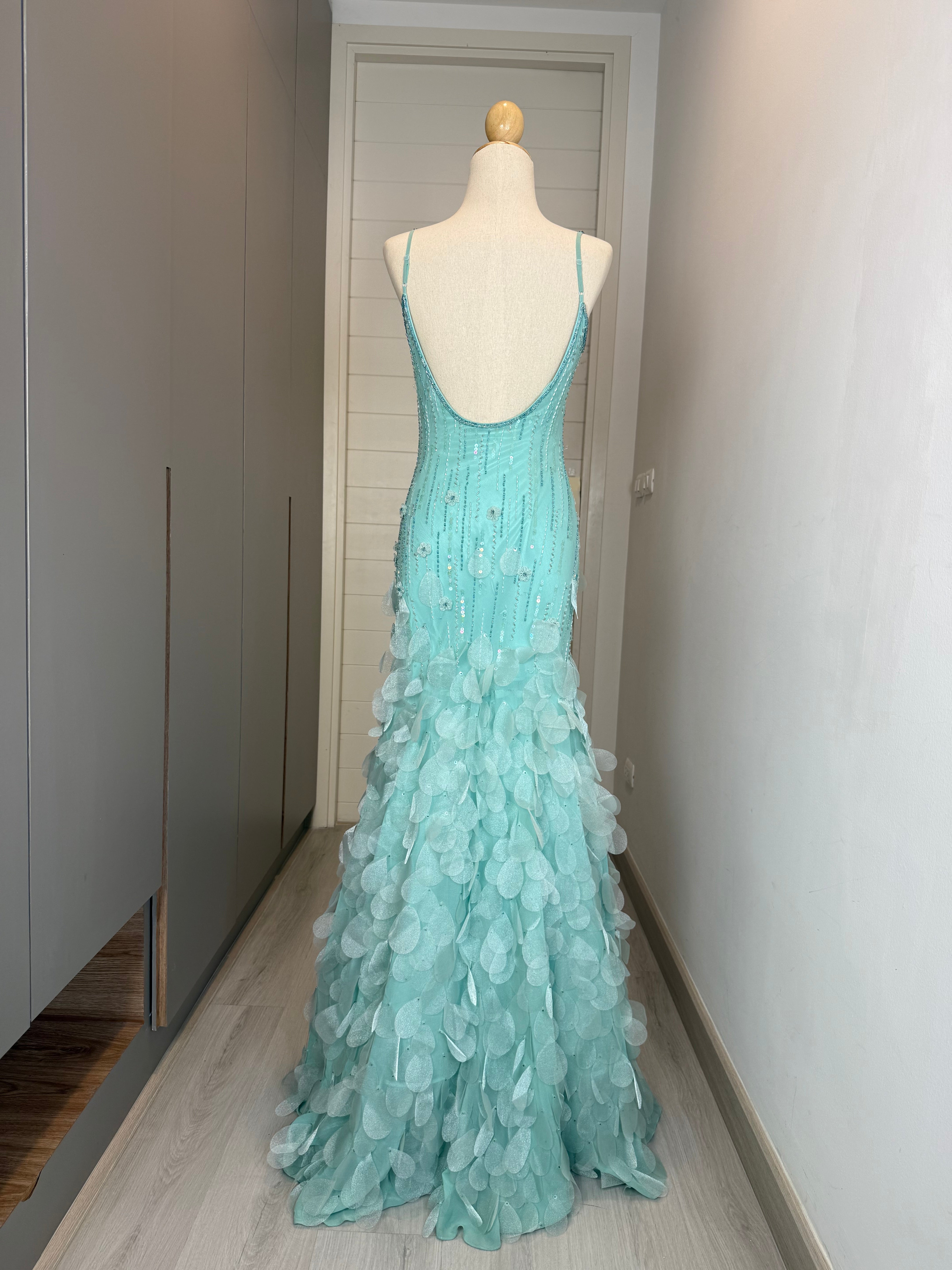 V153 Vintage Super Rare Sue Wong Seafoam Petal Gown (XS-S)