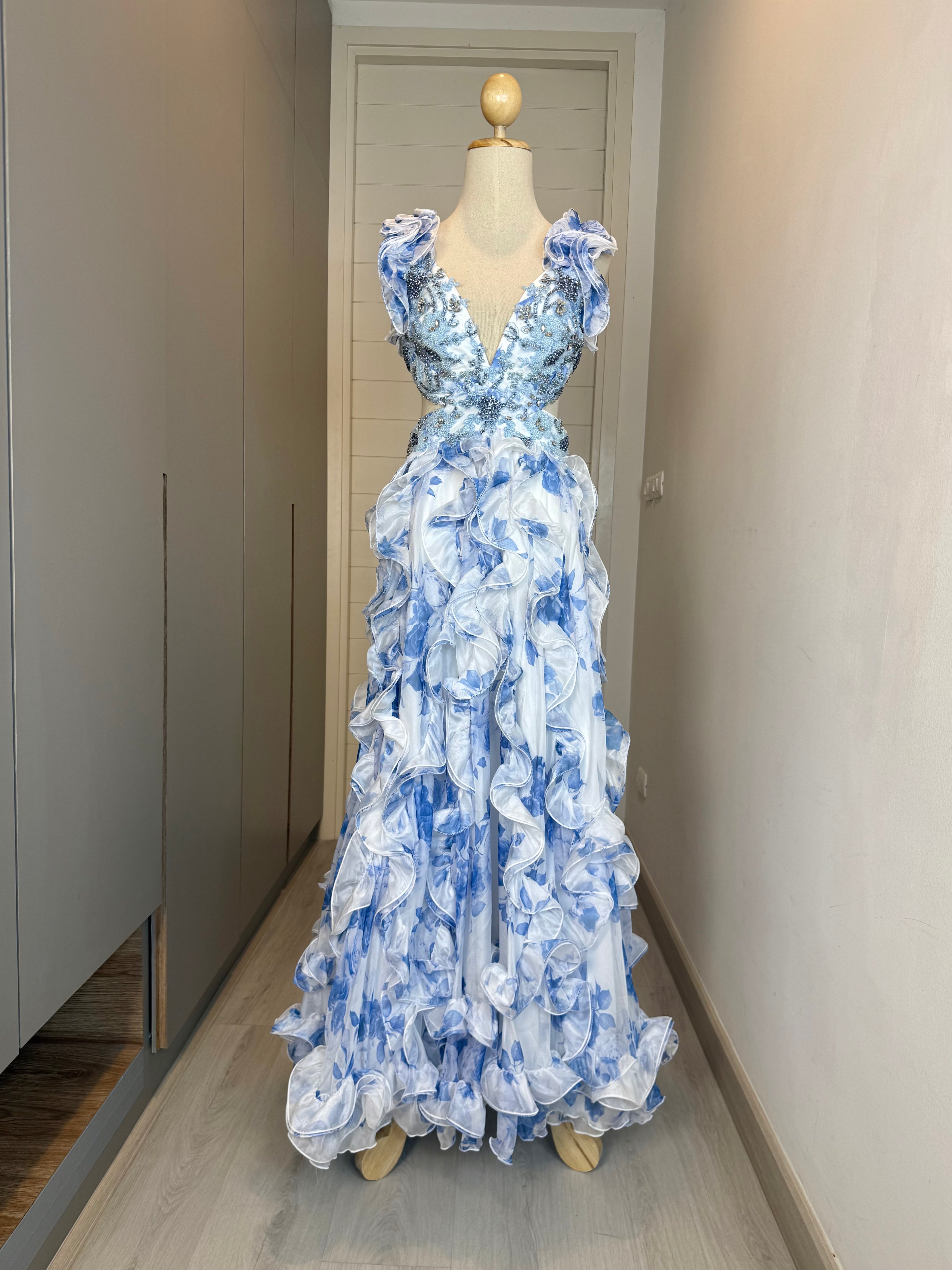 V242 Vintage-Style Mac Duggal Blue Ruffle Gown (XS–S) *ตัดความยาวพิเศษสำหรับสาว Petite*