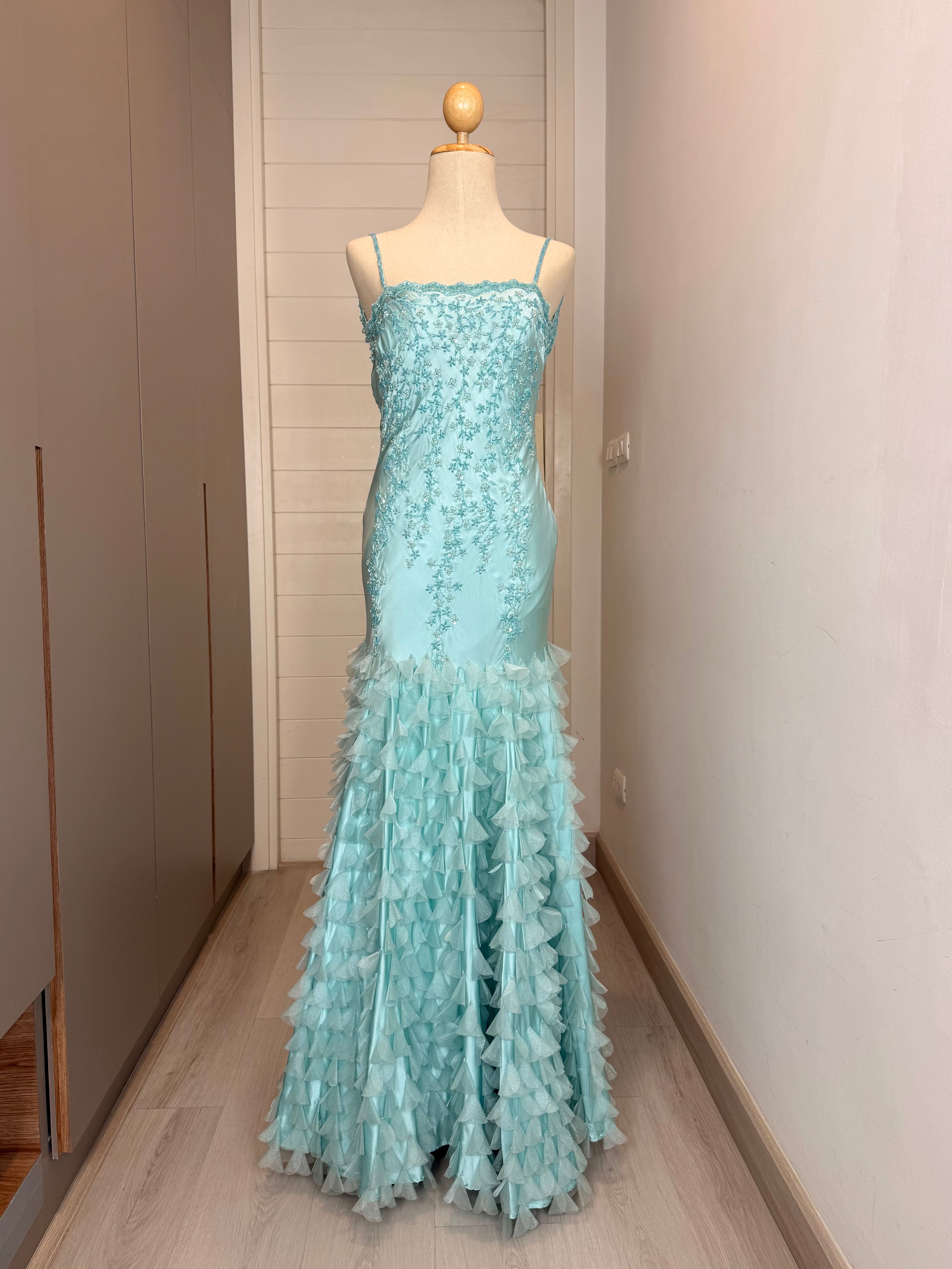 V290 Vintage Sue Wong Celestial Ruffle Gown (XS-S)