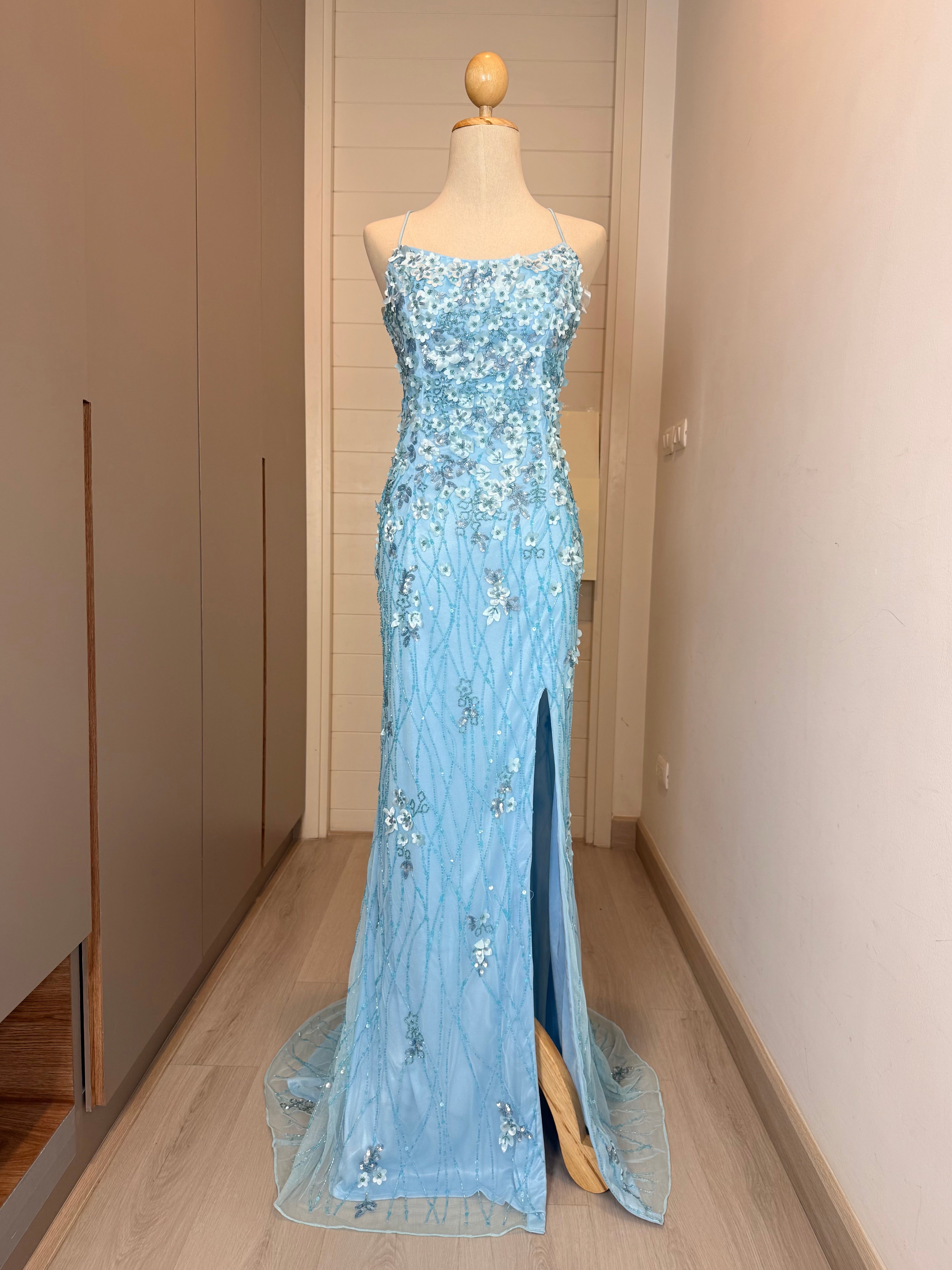 P18 Primavera Couture Blue Enchanted Garden 3D Floral Gown (XS)