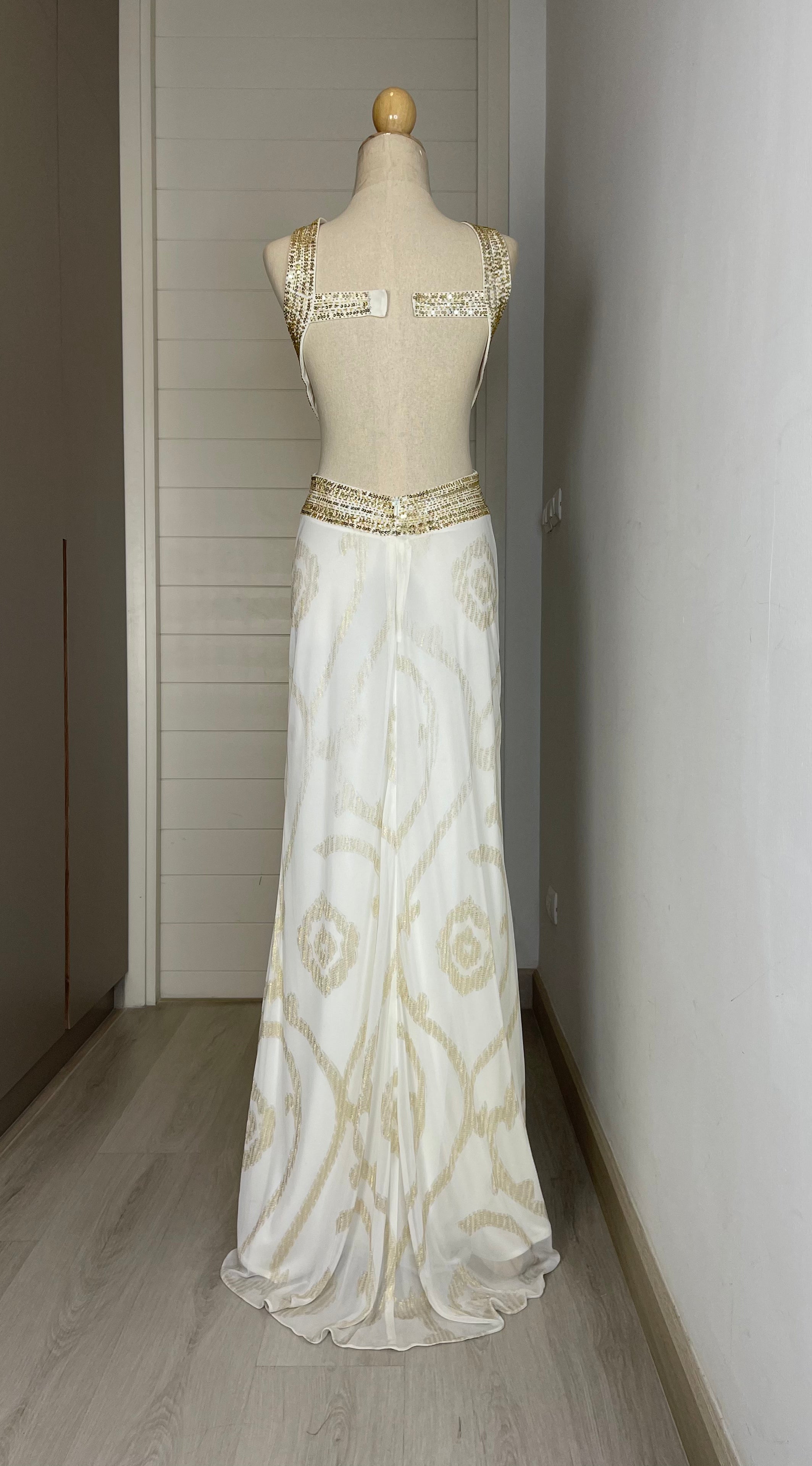 B01 Besty White and Gold Evening Gown (XS-S)