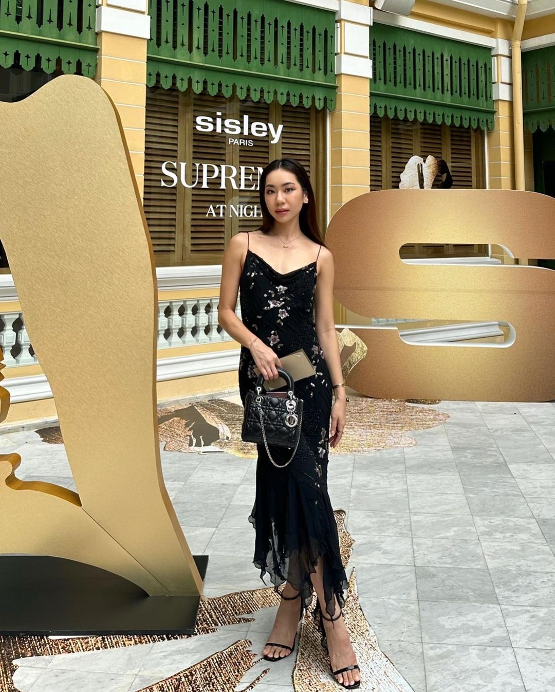 V04 Vintage Staney Floral Black Dress (XS-M) (ทรงเฉลียงเข้ารูปตามตัว)